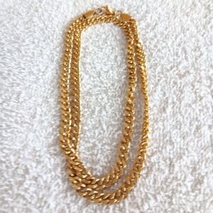 Luxurious Gold-Tone Chain Necklace